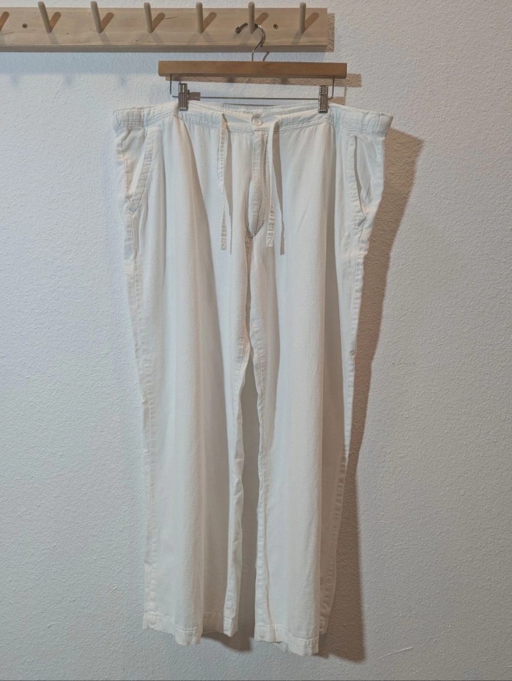 Linen - Comfort Drawstring Wide-Leg Pants in White By Visitor